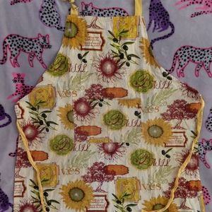 Olive and basil apron